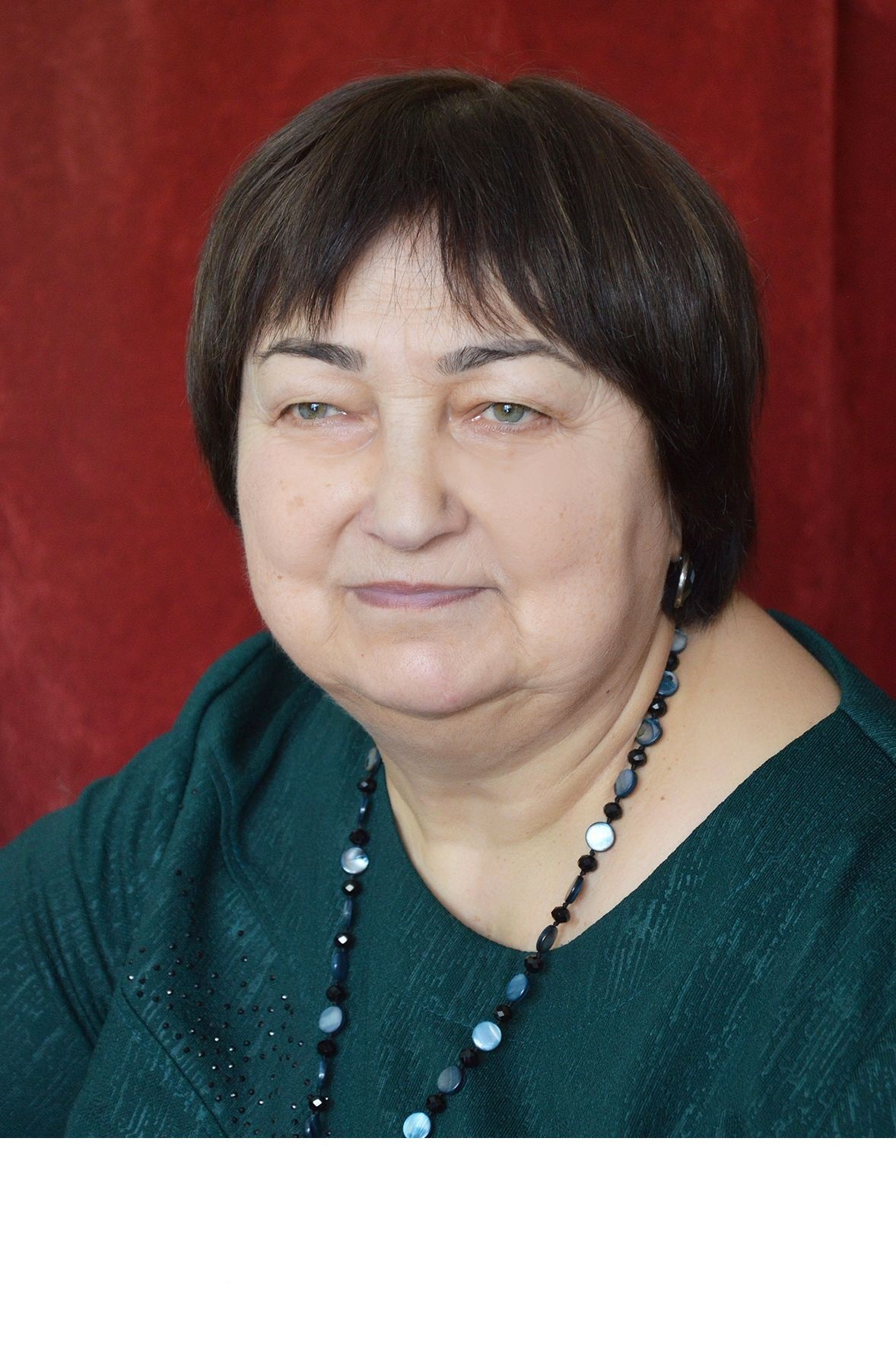 Полякова Валентина Николаевна.